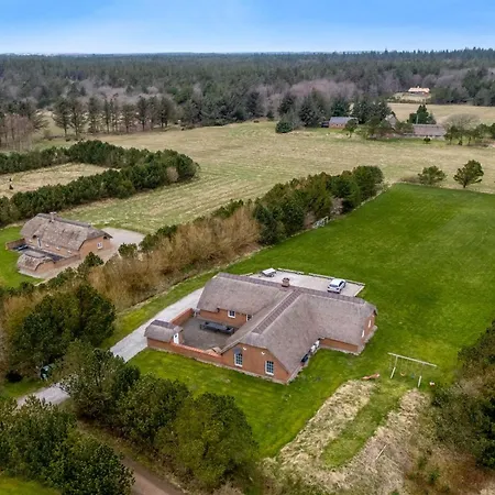 Aane - 1-8km From The Sea By Interhome *