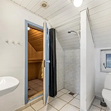 Aane - 1-8km From The Sea By Interhome Feriehus
