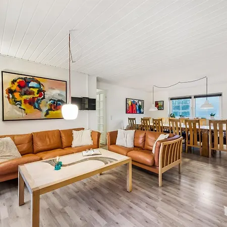 Aane - 1-8km From The Sea By Interhome *
