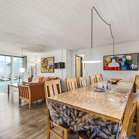 Feriehus Aane - 1-8km From The Sea By Interhome *