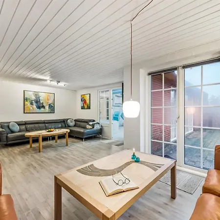 Feriehus Aane - 1-8km From The Sea By Interhome *