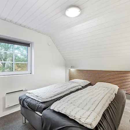 Aane - 1-8km From The Sea By Interhome