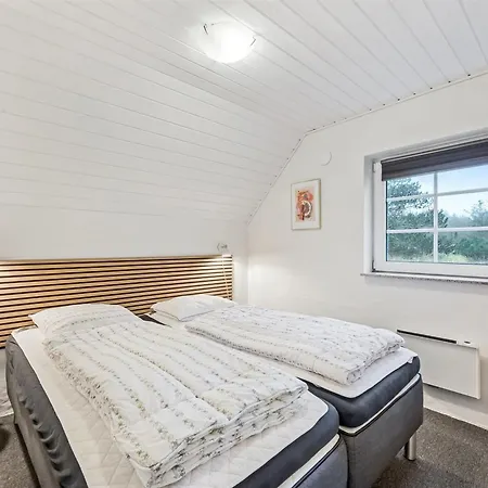 Aane - 1-8km From The Sea By Interhome *